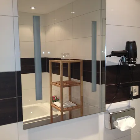 Weingut Dehren Otel 3*
