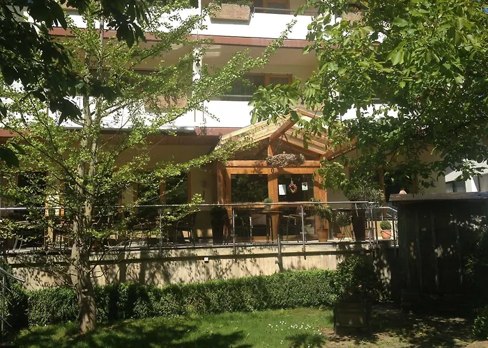 ホテル Weingut Dehren 3*